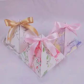 100ks Krásne Mramorové / Kvetinový Trojuholníkového tvaru Pyramídy Svadobné Zdvorilosti Candy Boxy Strana navrhne Darčeka reklamných predmetov, Box